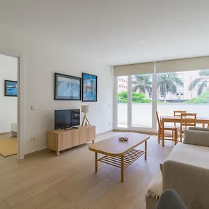 https://modern-apartment-in-las-canteras-with-parking.in-canary-islands.com